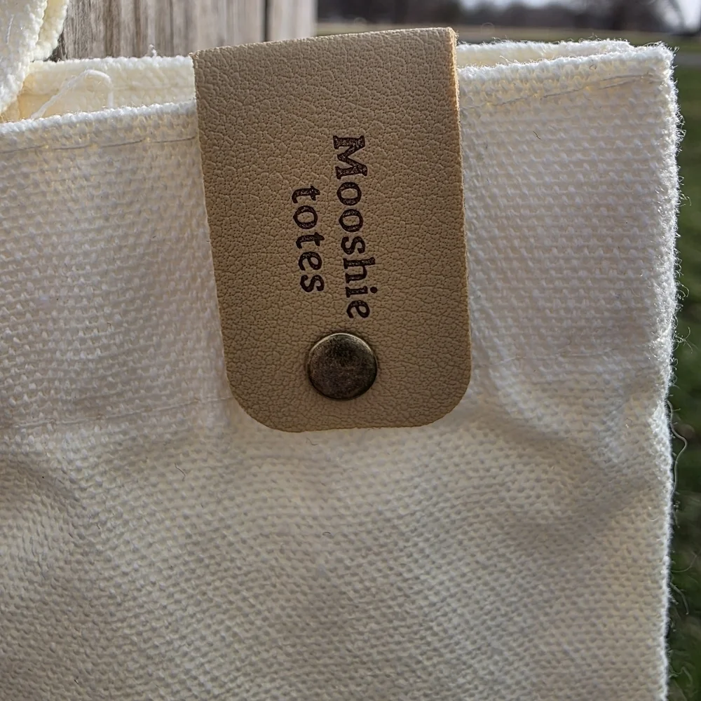 Mooshie Totes cute cream
